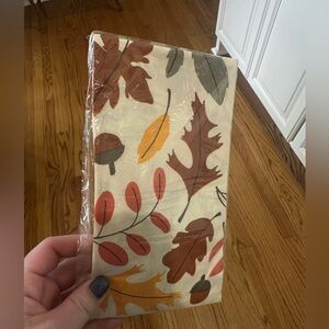 Spritz Autumn Leaf Paper Towels - Multicolor
